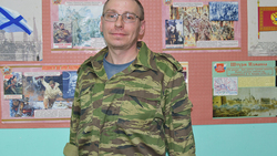 Руководитель чернянского ВПК «Вымпел» Олег Литвин заслужил уважение среди воспитанников