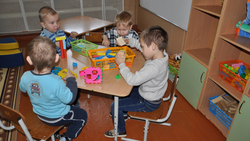 Андрей Скоч подарил александровскому детскому саду новые игрушки и оборудование