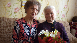 Ни дня без работы. Мария Филипповна Притулина из Долгой Яруги отметила 80-летие