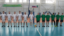 Студенты и преподаватели чернянского техникума провели товарищеский матч по волейболу