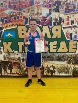 Юный боксёр из Чернянки Артём Сёмин стал победителем открытого турнира «Воля к победе»
