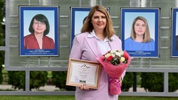 Портрет жительницы Чернянки Людмилы Прониной украсил в этом году районную Доску почёта