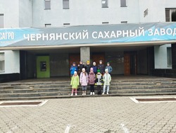 Чернянские школьники побывали на экскурсии на местном сахарном заводе
