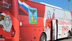 Инструкторы мобильного пункта проконсультировали чернянцев об условиях службы по контракту