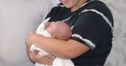 Около 400 белгородских медиков получают выплаты за досрочный выход из декретного отпуска