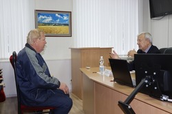 Двое чернянцев обратились за помощью к депутату облдумы Александру Склярову