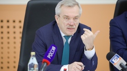 Евгений Савченко выступил с инициативой расширения списка услуг на едином портале МФЦ