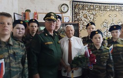 Чернянские кадеты поздравили с днём рождения ветерана Великой Отечественной Ивана Фёдоровича Мурзина