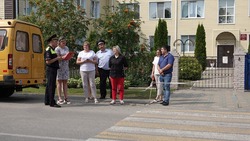 Чернянские единороссы совместно с ГИБДД проверили пешеходные переходы рядом со школами