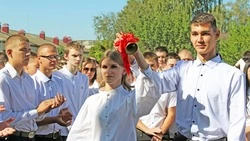 Первый звонок на занятия прозвенел для студентов Чернянского агромеханического техникума 