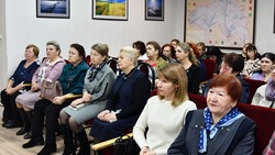 Татьяна Круглякова встретилась с активистами чернянского совета женщин накануне Дня матери