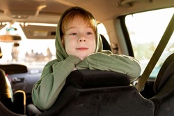 Чернянские автоинспекторы напомнили водителям о правилах перевозки детей в автомобиле