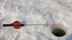 Житель региона провалился под лёд во время рыбалки