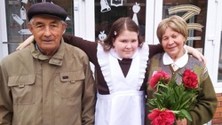 Маша Алимова из Чернянки написала в редакцию письмо с рассказом о своих бабушке и дедушке