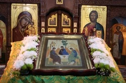 Праздник Пятидесятницы отметили в Свято-Троицком Холковском монастыре