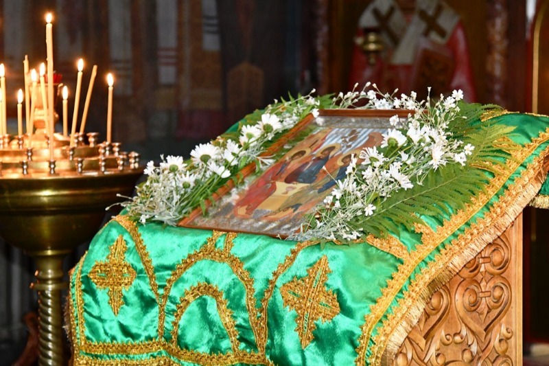 Митрополит Иоанн возглавил праздничную литургию в Холковском монастыре