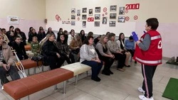 Руководитель чернянского отделения РКК Рита Мирошникова провела мастер-классы для родителей учеников