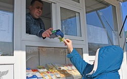Светлана Бабичева из Медвежьего: «Привозят всё самое необходимое, цены приемлемые, мы довольны»