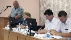 Представители власти оценили развитие животноводства в Чернянском районе