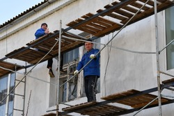 Строители освоят 99 млн рублей на ремонте многоквартирных домов в Чернянском районе 