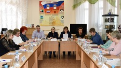 Участники пленума профсоюза работников АПК обсудили условия труда чернянских аграриев