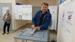 Чернянец Юрий Рязанцев первым пришёл на свой избирательный участок 18 сентября