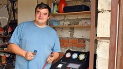 Чернянец Сергей Шумский расширил бизнес по ремонту автокондиционеров благодаря соцконтракту