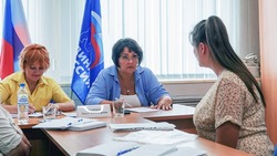 Единоросс Ольга Ткаченко оценила ход выполнения работ по инициативным проектам в Чернянке