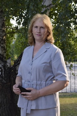 Директор ольшанской школы Елена Пономарёва: «Любить надо своё дело»