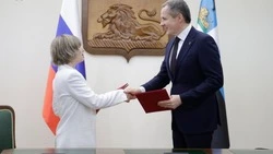 Вячеслав Гладков подписал соглашение о сотрудничестве с компанией «Образовательный ХАБ»