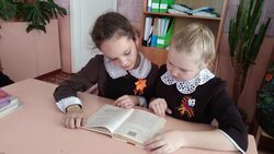 Библиотекари провели громкие чтения «В сердцах и книгах — память о войне» в Чернянке