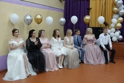 99 чернянских одиннадцатиклассников завершили обучение в районе