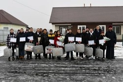 13 чернянцев получили ключи от своих собственных домов в преддверии Нового года