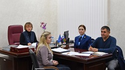 Чернянская комиссия по делам несовершеннолетних временно забрала у матери двух дочек