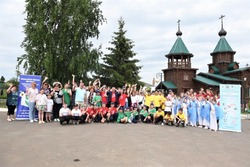 Школьники из Волоконовки и Малотроицкого первыми опробовали военизированную полосу препятствий