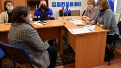 Депутат регионального заксобрания Елена Гурова провела первые приёмы граждан