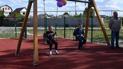 Благотворительный фонд «Поколение» построил две детские площадки в Чернянском районе