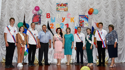 Семь девятиклассников окончили лубянскую основную школу