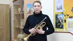 Чернянский музыкант Алексей Туренко: «Навык игры может пригодиться в любую минуту»