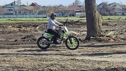 Госинспектор Сергей Мандрощенко предостерёг родителей юных чернянцев от покупки мототранспорта