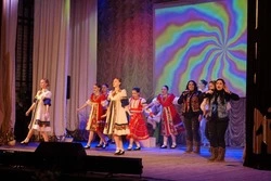 Творческие коллективы района поздравили женщин с 8 Марта