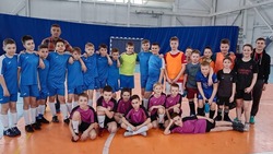 Воспитанники Александра Комаровича стали лидерами в футбольной встрече «Чернянская весна»